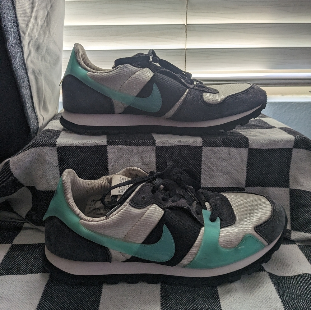 Nike Wmns V-Love O.X. 'Hyper Jade' woman 11 Used 042025
